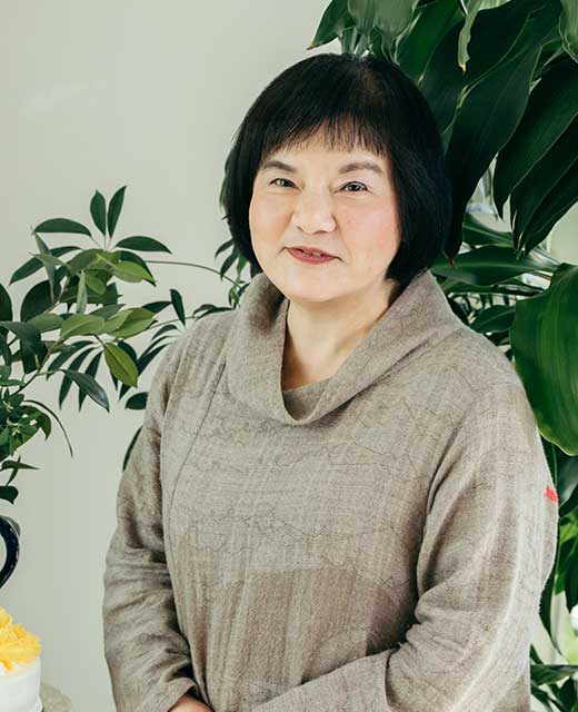 信友 直子